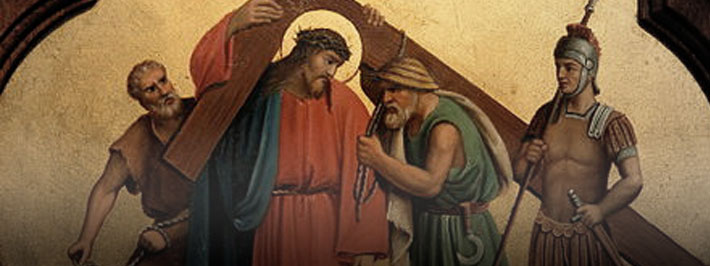 Stacja V: Szymon Cyrenejczyk pomaga nieść krzyż Panu Jezusowi
